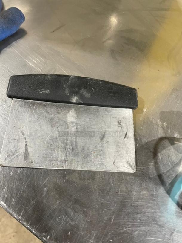 Lot Of Assorted Kitchen Utensils! All One Money! - Image 4 of 4