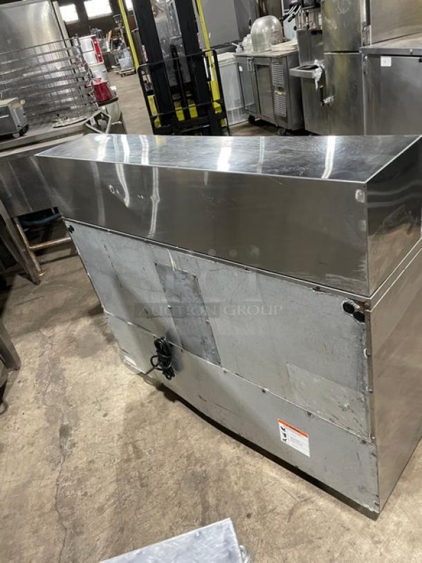 Traulsen Commercial Refrigerated Mega Top Salad/Sandwich Prep Table! With 2 Door Refrigerated Storage Underneath! All Stainless Steel! With Removable Cutting Board! On Casters! 115V 1 Phase! Model: UPT4812-LR SN: T20530C06! - Image 4 of 9