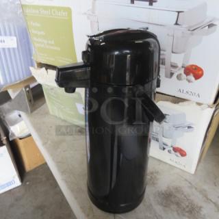 One 2.2 Liter Airpot.