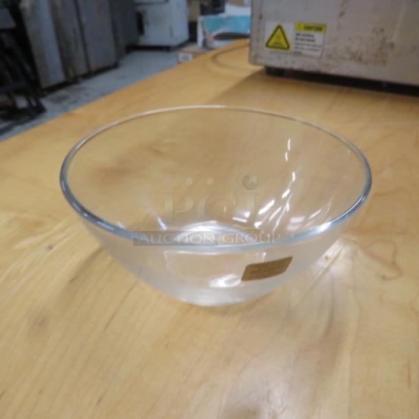 NEW Arcoroc 5.5 Inch Clear Glass Bowl. 6XBID - Image 1 of 1