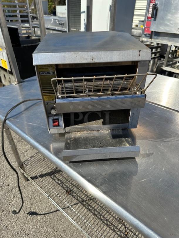One Holman Over Easy Conveyor Toaster . 14.5X24X13.5 - Image 1 of 1
