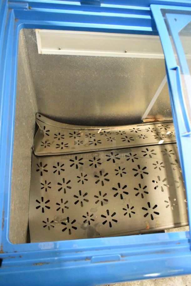 XS-208 Metal Commercial Chest Freezer Merchandiser on Commercial Casters. 115 Volts, 1 Phase. Tested and Working! - Image 2 of 7