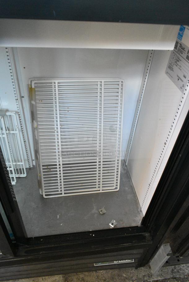 2017 True GDM-41SL-48-HC-LD Metal Commercial 2 Door Reach In Cooler Merchandiser w/ Poly Coated Racks. 115 Volts, 1 Phase. Tested and Working! - Image 4 of 5