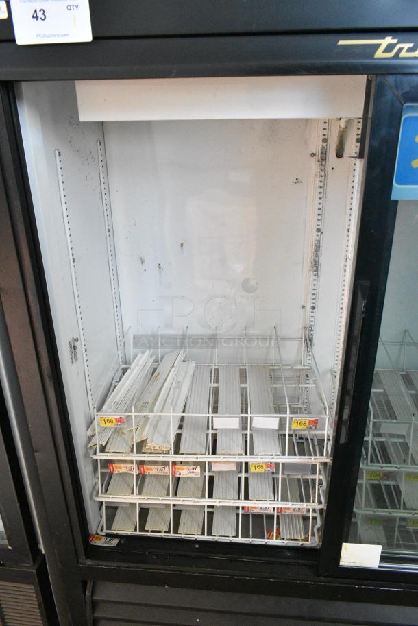 True GDM-41SL-48-HC-LD Metal Commercial 2 Door Reach In Cooler Merchandiser w/ Poly Coated Racks. 115 Volts, 1 Phase. Tested and Working! - Image 3 of 5