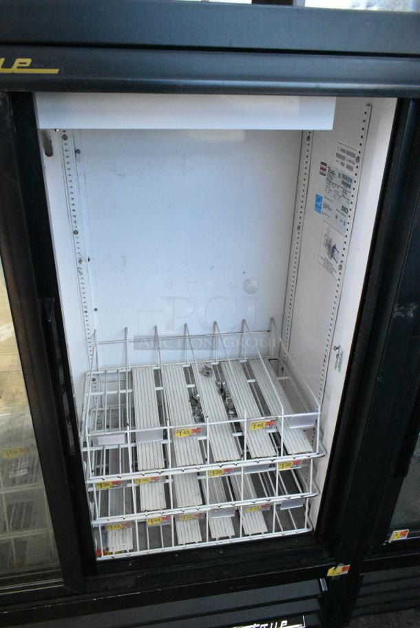 True GDM-41SL-48-HC-LD Metal Commercial 2 Door Reach In Cooler Merchandiser w/ Poly Coated Racks. 115 Volts, 1 Phase. Tested and Working! - Image 4 of 5