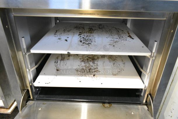 BRAND NEW SCRATCH AND DENT! RGR24P19 Stainless Steel Commercial Countertop Natural Gas Powered Pizza Oven w/ Cooking Stones. 32,000 BTU. - Image 6 of 8