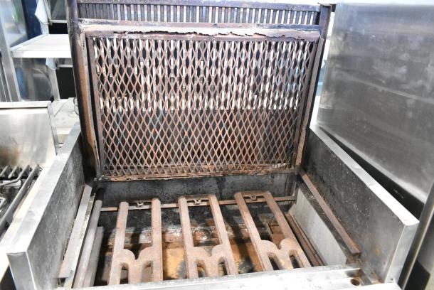 MagiKitch'n EM SMB 36 Stainless Steel Commercial Natural Gas Powered Charbroiler Grill on Commercial Casters. - Image 3 of 7