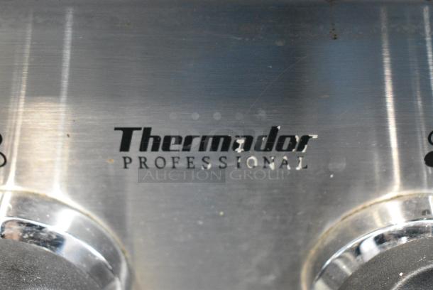 Thermador Professional Stainless Steel Commercial Natural Gas Powered 4 Burner Range w/ Oven. - Image 3 of 14