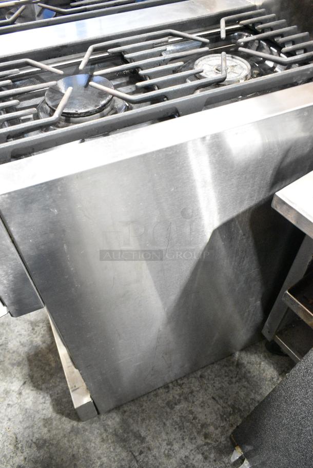 Thermador Professional Stainless Steel Commercial Natural Gas Powered 4 Burner Range w/ Oven. - Image 9 of 14