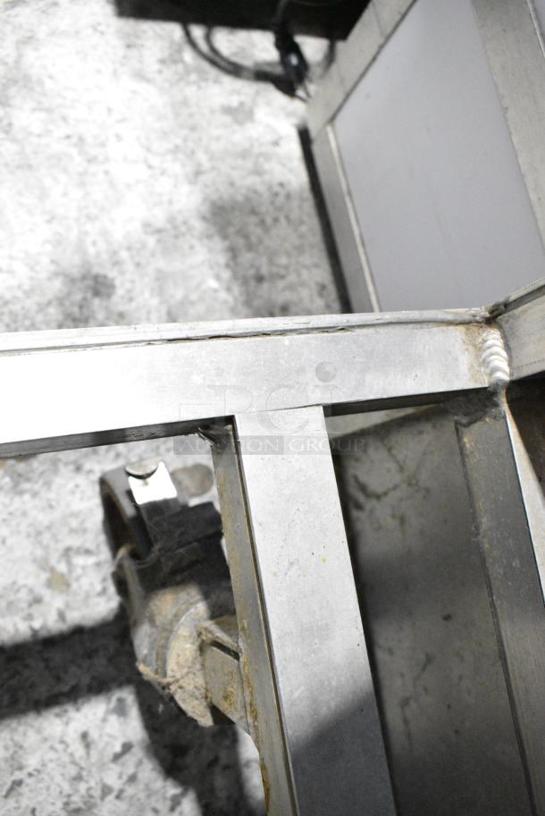 BRAND NEW SCRATCH AND DENT!  Atlas Metal Industries DDC-4 Stainless Steel Commercial Buffet Station w/ 2 Tier Over Shelf and Tray Slide on Commercial Casters. Tested and Working! - Image 7 of 8