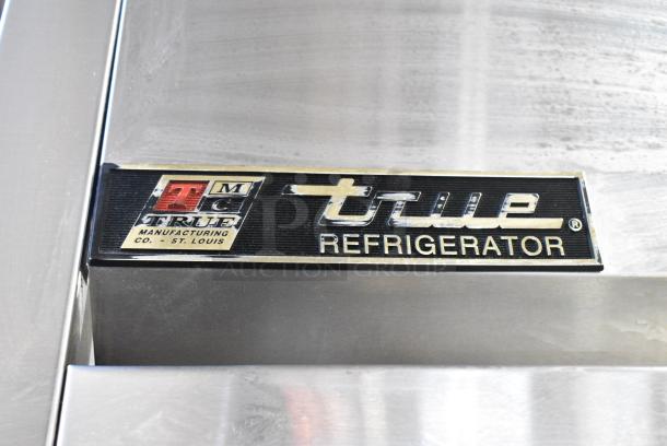 True TG2R-2S Stainless Steel Commercial 2 Door Reach In Cooler w/ Poly Coated Racks on Commercial Casters. 115 Volts, 1 Phase. Tested and Working! - Image 2 of 6
