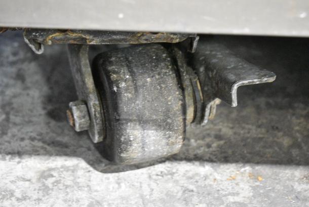 True TG2R-2S Stainless Steel Commercial 2 Door Reach In Cooler w/ Poly Coated Racks on Commercial Casters. 115 Volts, 1 Phase. Tested and Working! - Image 3 of 6