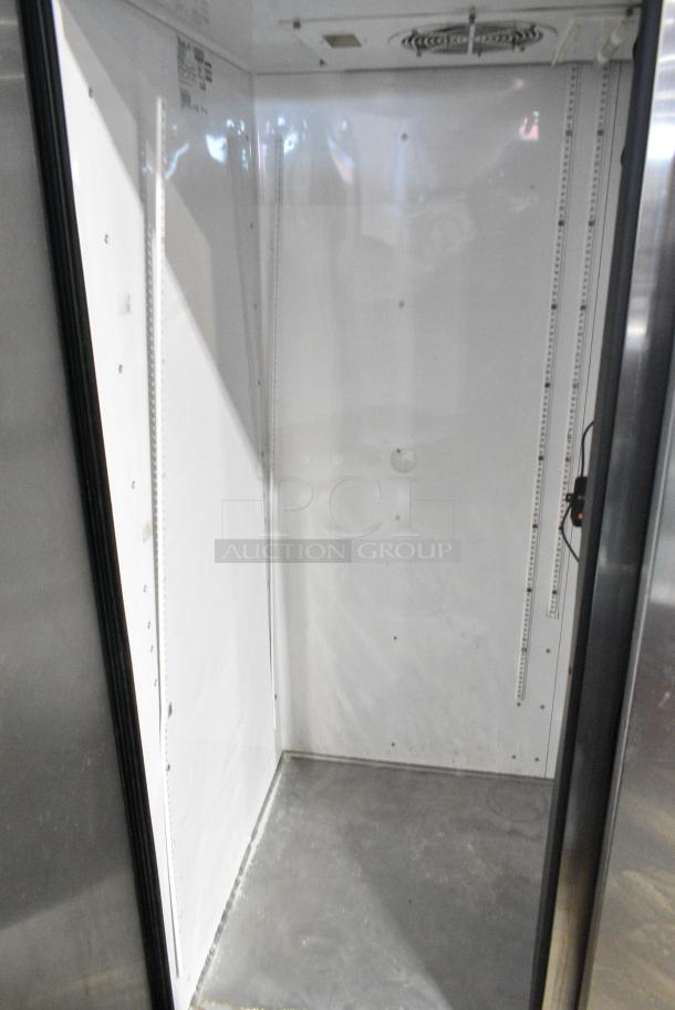 True TG2R-2S Stainless Steel Commercial 2 Door Reach In Cooler w/ Poly Coated Racks on Commercial Casters. 115 Volts, 1 Phase. Tested and Working! - Image 4 of 6