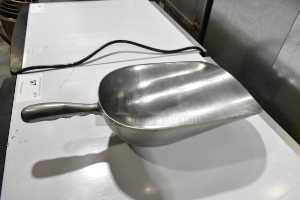 Hoshizaki F-1001MWH Stainless Steel Commercial Ice Head on Commercial Bin. 208-230 Volts, 1 Phase. - Image 6 of 7