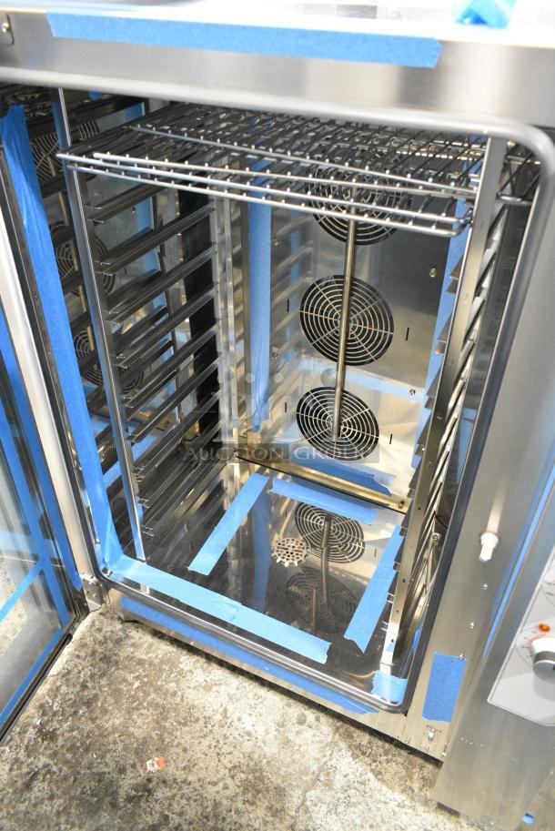 BRAND NEW SCRATCH AND DENT! Cooking Performance Group CPG 351OCB110I Stainless Steel Commercial Electric Powered Combi Convection Oven. 208-240 Volts, 3 Phase. - Image 4 of 7