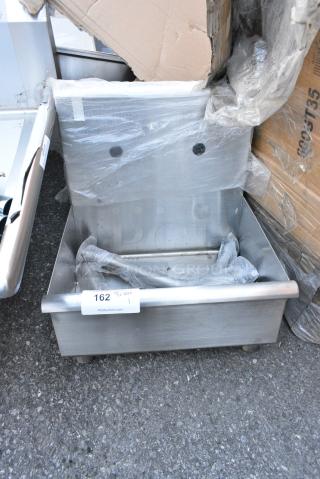 BRAND NEW SCRATCH AND DENT! Stainless Steel Single Bay Sink.