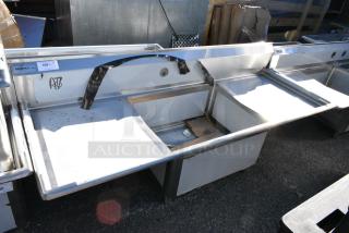 BRAND NEW SCRATCH AND DENT! Regency Spec Line Stainless Steel Single Bay Sink w/ Dual Drain Boards. No Legs. Bay 30x24x14. Drain Boards 22x25