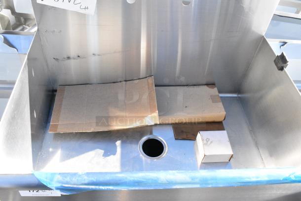 BRAND NEW SCRATCH AND DENT! Stainless Steel Single Bay Sink - Image 2 of 2