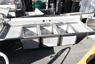 BRAND NEW SCRATCH AND DENT! Regency 600S31824218 Stainless Steel 3 Bay Sink w/ Dual Drain Boards. No Legs. Bays 18x24x14. Drain Boards 16x25