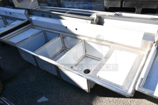 BRAND NEW SCRATCH AND DENT! Steelton 522CS31824LR Stainless Steel 3 Bay Sink w/ Dual Drain Board. No Legs. Bays 18x24x12. Drain Board 16x25