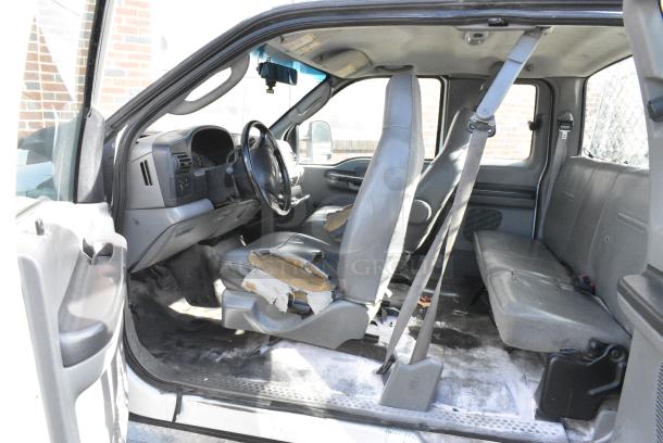 2006 Ford F250 Super Duty 2WD Pick Up Truck w/ Crew Cab, Headache Guard and Tommy Gate PUW60-1340S38TP4 liftgate. VIN 1FTSX20566ED68092. Title In Hand. Needs a Timing Chain. Vehicle Runs and Drives But Needs a New Battery; Will Need To Be Jump Started. - Image 7 of 12