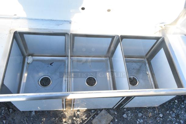BRAND NEW SCRATCH AND DENT! Regency 600DDTS384LFT 16-Gauge 7' Soiled / Dirty Dish Table with 3-Compartment Sink - 16" x 20" x 14" Bowls - Left Drainboard. No Legs. - Image 3 of 5