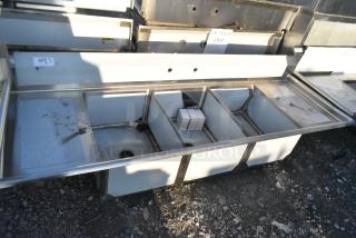 BRAND NEW SCRATCH AND DENT! Steelton 522CS31824LR 90" 18-Gauge Stainless Steel Three Compartment Commercial Sink with 2 Drainboards - 18" x 24" x 12" Bowls. No Legs.