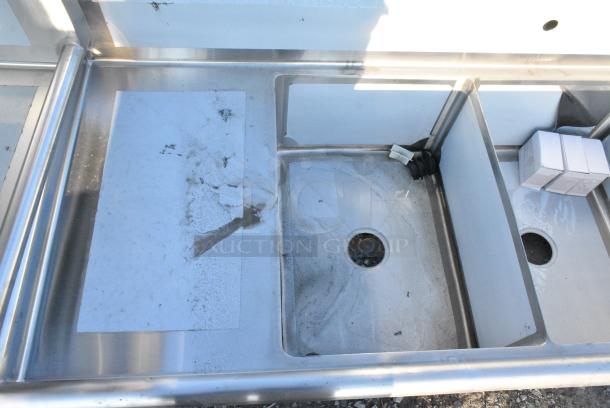 BRAND NEW SCRATCH AND DENT! Steelton 522CS31824LR 90" 18-Gauge Stainless Steel Three Compartment Commercial Sink with 2 Drainboards - 18" x 24" x 12" Bowls. No Legs. - Image 2 of 5