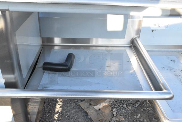 BRAND NEW SCRATCH AND DENT! Regency 600S3181824R Stainless Steel 3 Bay Sink w/ Right Side Drain Board. No Legs. - Image 3 of 4