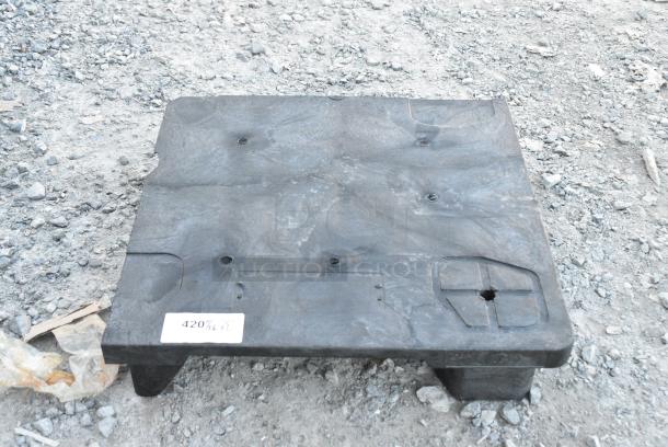 2 BRAND NEW SCRATCH AND DENT! Black Dunnage Rack. 2 Times Your Bid! - Image 3 of 3