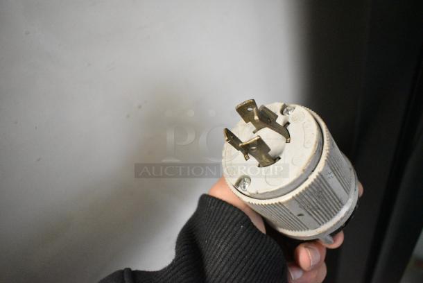 Carrier ULG50BCP-S Metal Commercial 2 Door Reach In Freezer w/ Poly Coated Racks. 115/208-230 Volts, 1 Phase. - Image 4 of 5