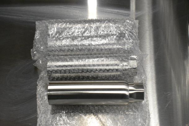 BRAND NEW SCRATCH AND DENT! Migali C-F75-LP Stainless Steel Commercial Floor Style Propane Gas Powered Deep Fat Fryer w/ 2 Metal Fry Baskets. 150,000 BTU. - Image 5 of 9