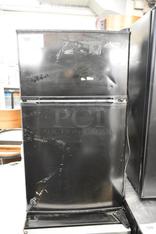 Arctic King ARM32D5ABB Metal Mini Cooler w/ Freezer. 115 Volts, 1 Phase. Tested and Working!