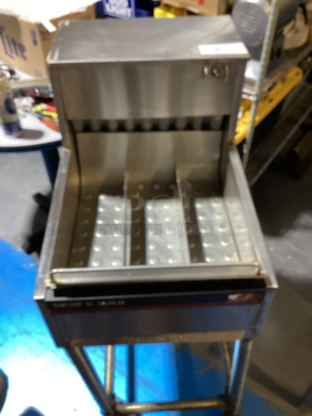 Carter Hoffman Crisp N- Hold. Not Tested.
17-1/4 x 27 x 44-1/4 - Image 1 of 3