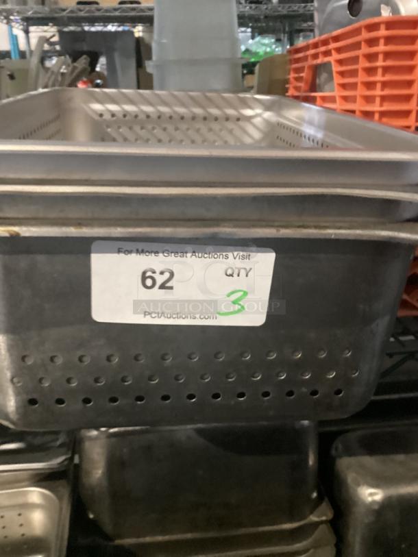 Stainless Steel Perforated Drop Pan 
21 x 13 x 6 
Your Bid x 3 - Image 1 of 1