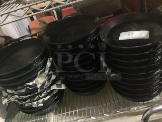 10-1/2" Black Plastic Lunch Trays 
Qty 31 
Your Bid x 31