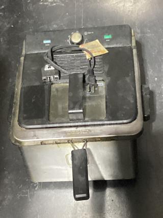 Toastmaster Tabletop Deep Fryer
MODEL: TM-168DF