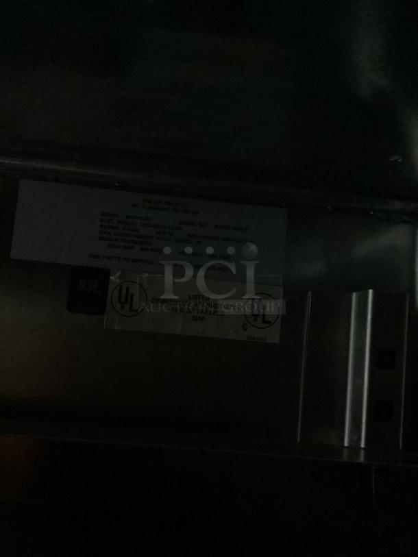 Delfield Stainless Steel One Section Pass-Thru Refrigerator, (4) Right Hinge Solid Doors, 115v
632 lbs
28 x 32-1/2 x 79 - Image 5 of 6