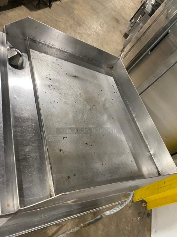 Commercial Electric Powered Stainless Steel Countertop Mirror-Shine Polished-Top Flat Griddle! With Back & Side Splash! - Image 5 of 7