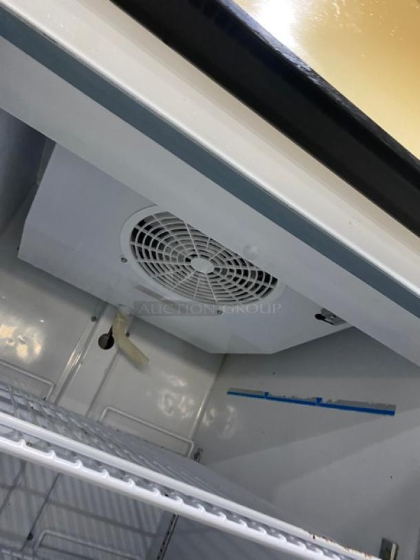 Maxx Cold Commercial Single Door Reach In Refrigerator! With Poly Coated Racks! On Legs! 115V 1 Phase! Model: MXM1-23R SN: 6260940! - Image 6 of 8