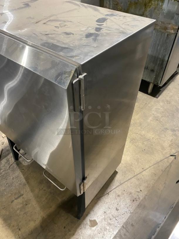 New! Silver King Commercial Stainless Steel Countertop Refrigerated Milk Dispenser! With 2 Valves! Model: SKMAJ2/ESUS4! On Legs! - Image 2 of 7