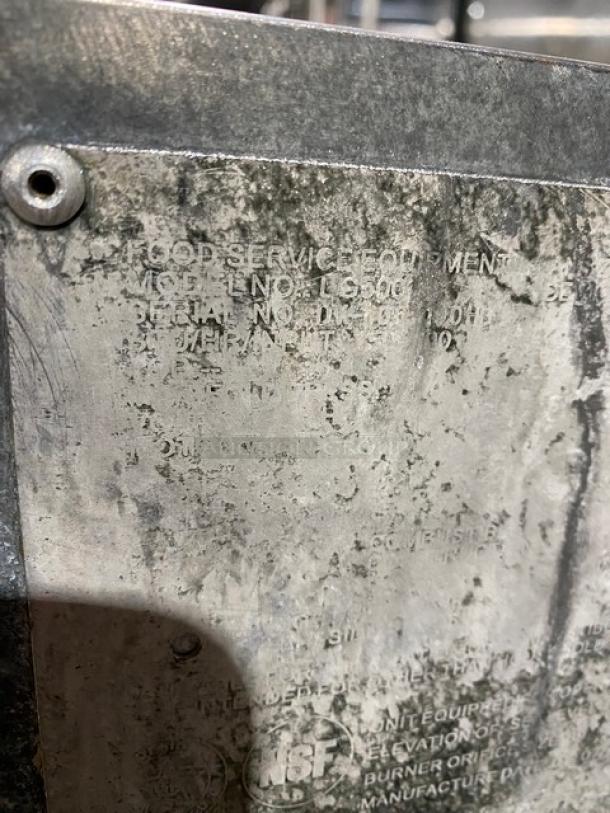 Vulcan Commercial Stainless Steel Natural Gas Powered Floor Style Deep Fat Fryer! With 3 New Frying Baskets! Model: LG500 SN: DV-106! On Casters! - Image 8 of 9