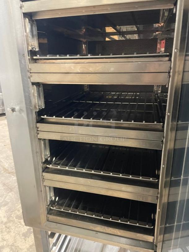 LATE MODEL! 2020! Alto Shaam Commercial Electric Powered Half Size Multi-Cook Oven! With 4 Cooking Chamber Zones! With Individual Controls! On Storage Shelf With 5 Pan Holding Rack! All Stainless Steel! With Metal Oven Racks! On Casters! 208-240V 3 Phase! Model: VMC-H4H SN: 2694173-000! Working When Removed! - Image 6 of 9