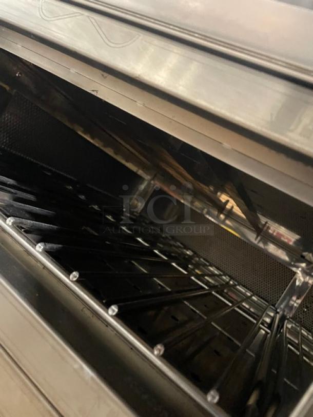 LATE MODEL! 2020! Alto Shaam Commercial Electric Powered Half Size Multi-Cook Oven! With 4 Cooking Chamber Zones! With Individual Controls! On Storage Shelf With 5 Pan Holding Rack! All Stainless Steel! With Metal Oven Racks! On Casters! 208-240V 3 Phase! Model: VMC-H4H SN: 2694173-000! Working When Removed! - Image 7 of 9