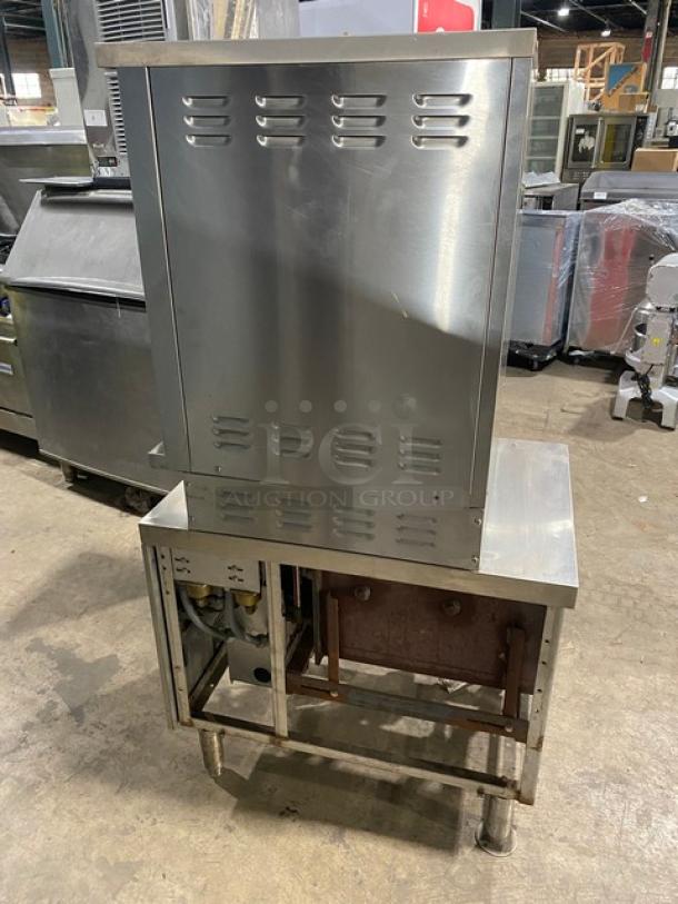 Vulcan Commercial Stainless Steel Electric Powered Dual Compartment Convection Steamer! With Built In Pan Racks! On Legs! 115V 1 Phase!  Model: VSX24E SN: 27-1095042! - Image 2 of 8