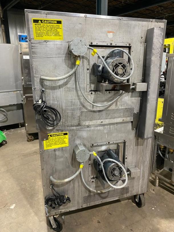 Vulcan Commercial Stainless Steel Natural Gas Powered Double Stack Convection Oven! With Metal Oven Racks! On Casters! Model: VC4GD-11D1 SN: 54-1075987! 2X Your Bid Makes One Unit! - Image 4 of 10