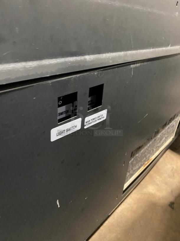 Structural Concepts Starbucks Style Refrigerated Open Grab-N-Go Display Case! With Enclosed Top Glass Merchandiser Showcase! On Legs! 220V 1 Phase! Model: SBZ6652DR! - Image 8 of 8