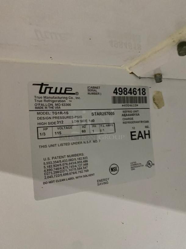 True Commercial Single Door Reach In Refrigerator! All Stainless Steel! With Poly Coated Racks! On Casters! 115V 1 Phase! Model: TG1R-1S SN: 4984618! - Image 7 of 9