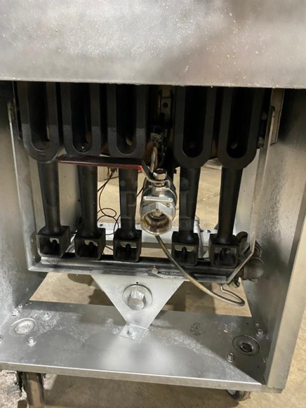 Vulcan Commercial Stainless Steel Natural Gas Powered Floor Style Deep Fat Fryer! With 3 New Frying Baskets! Model: LG500 SN: DV-106! On Casters! - Image 7 of 9