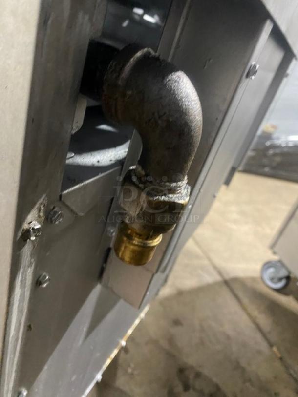 CPG Commercial Stainless Steel Natural Gas Powered 4 Burner Range! With Full Sized Oven Underneath! With Back Splash & Overhead Salamander Shelf! With Metal Oven Racks! On Casters! - Image 9 of 9